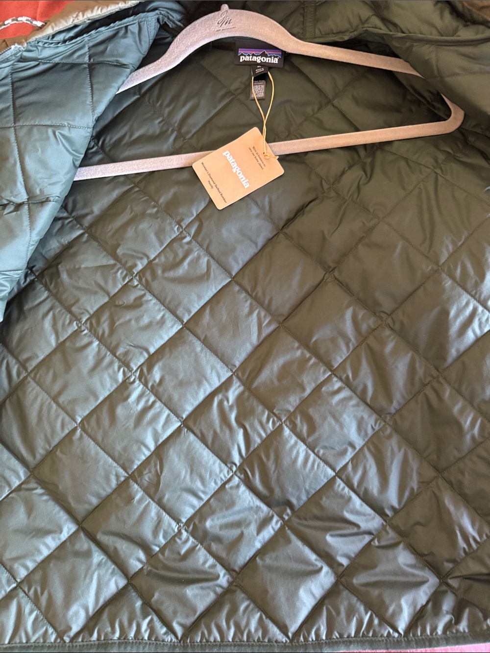 NWT Patagonia Women’s Diamond Quilted Bomber Hoody Jacket - Picture 11 of 11